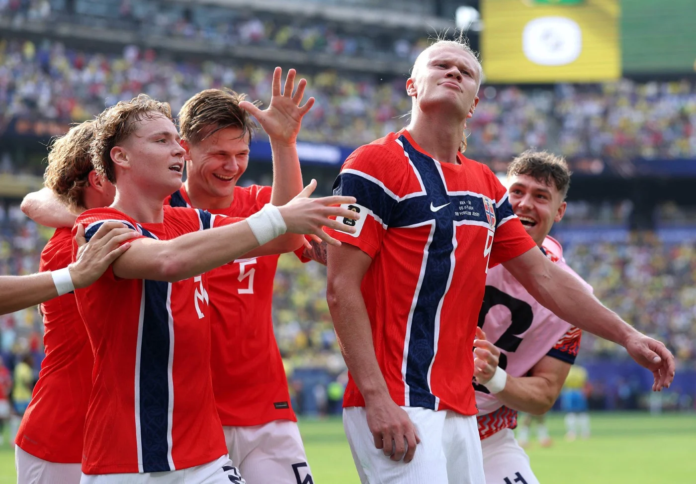 Haaland eliminon Brazilin nga Botërori  Anglia kalon Meksikën mes spektaklit