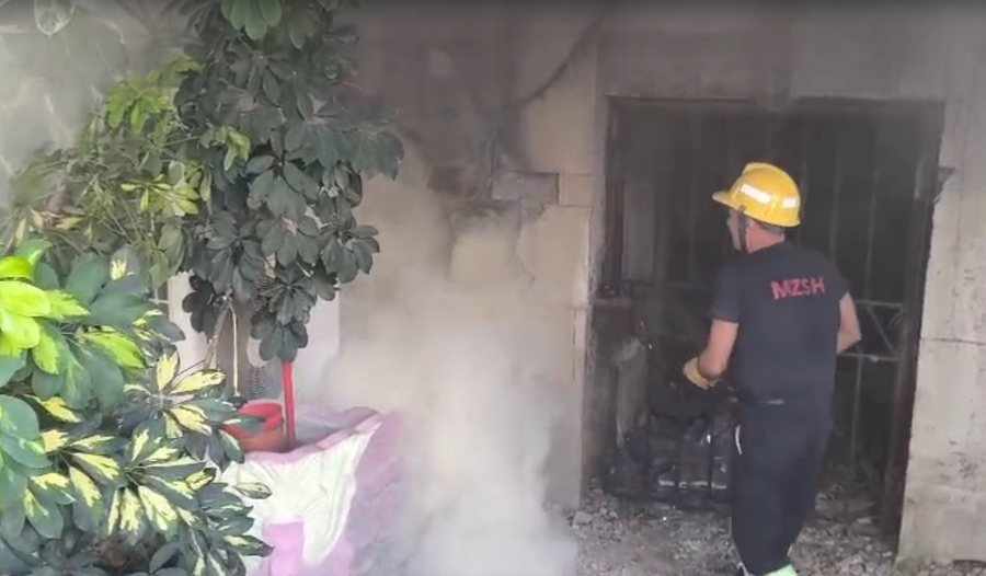 Tragjedi në Shkodër  Banesa shkrumbohet nga flakët në Postribë  humbin jetën nëna me dy fëmijët e mitur