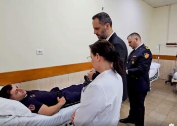 Lamallari e Hita vizitojnë policët e plagosur: Akt kriminal, vandalët janë identifikuar!