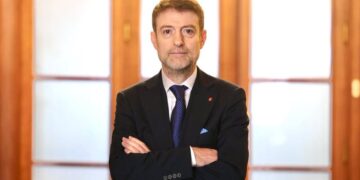 Protesta, ministri Hoxha: Devijoi nga flamingot te arkivoli, duhet dialog