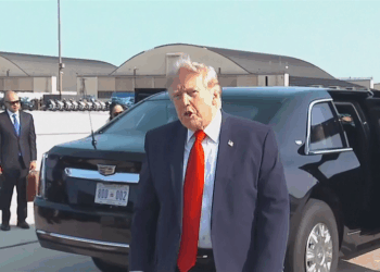 Thirrje për eliminimin e Donald Trumpit gjatë homazheve për Khamenein