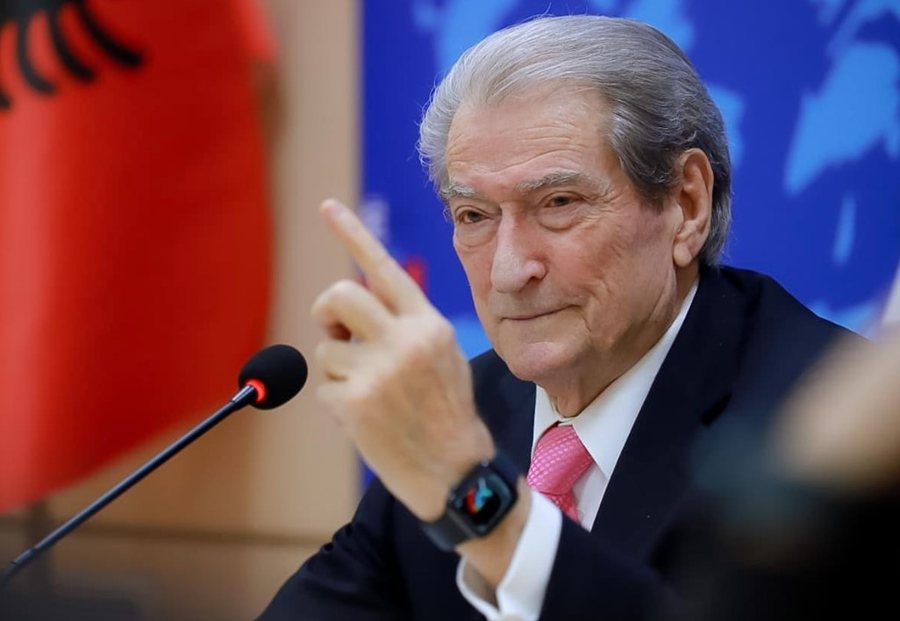  Ndjesa e një monstre   Berisha reagon sërish për deklaratat e ministres serbe  Rama heshti