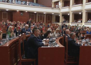 Reforma territoriale, rrëzohet kërkesa e PD për zgjatjen e mandatit të komisionit parlamentar