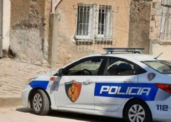Dyshohet se kreu marrëdhënie me vajzën me probleme mendore, në kërkim 42-vjeçari