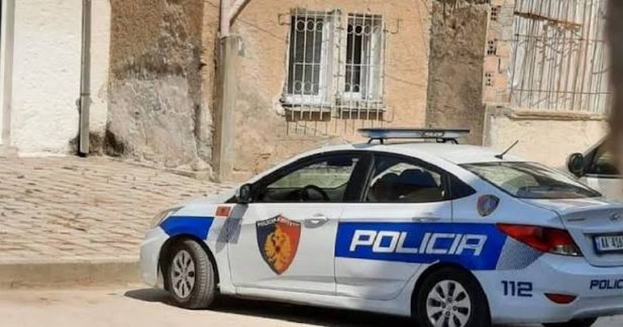 Dyshohet se kreu marrëdhënie me vajzën me probleme mendore  në kërkim 42 vjeçari