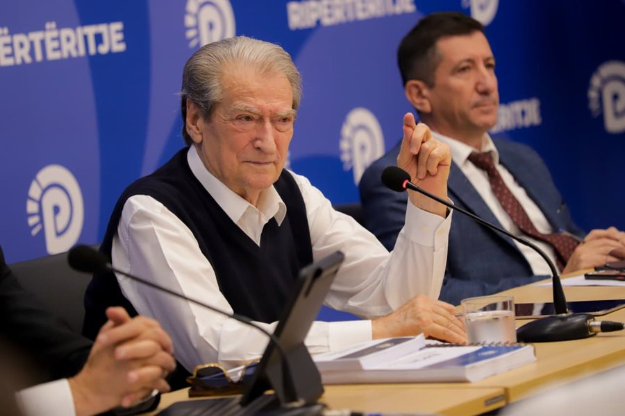 Berisha  Antireforma territoriale e vitit 2014 ishte Leva e Arkimedit për shpopullimin  Koha për Shqipërinë rurale ndaloi