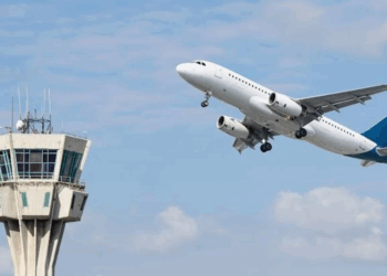 Lazer i gjelbër drejt avionit me pasagjerë pranë Aeroportit “Adem Jashari”, Policia e Kosovës nis hetimet