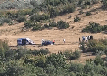 Negociatat përfunduan tragjikisht, dalin pamjet kur RENEA rrethoi automjetin e Refit Buzit (VIDEO)