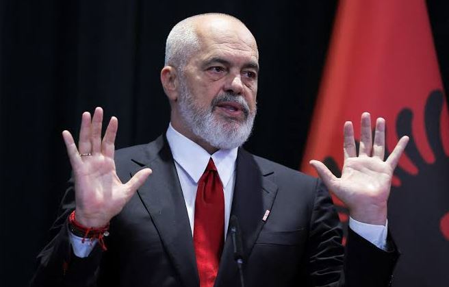  Nuk ka humbje besimi në Shqipëri   Rama për DW  Protestuesit duhet të presin zgjedhjet e ardhshme