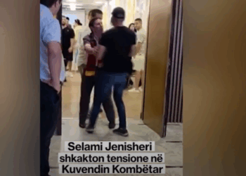 Tension në Kuvendin Kombëtar të protestës, Selami Jenisheri nxirret nga salla