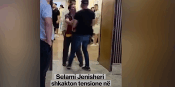 Tension në Kuvendin Kombëtar të protestës, Selami Jenisheri nxirret nga salla