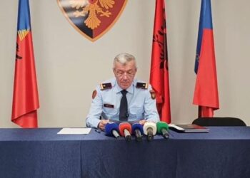 Bilanci i Policisë në Elbasan: 14 automjete, armë dhe miliona lekë në vlerë të sekuestruar