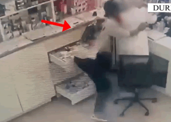 VIDEO/ Kapet 45-vjeçari për vjedhjen në Durrës, momenti kur sulmon farmacisten dhe merr paratë