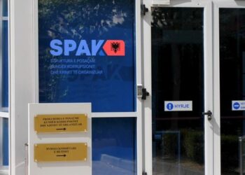 I kërkuar nga SPAK për trafik të 8.1 tonëve drogë, dorëzohet në polici Nazmi Shahini (Drazhi)