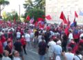 35 ditë tubim para Kryeministrisë! Protestuesit mblidhen në shesh dhe nisin marshimin, bashkohen edhe ata nga Diaspora