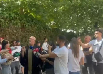 Mbyllet seanca për protestuesit, dy mbeten në arrest shtëpie, të tjerët të lirë