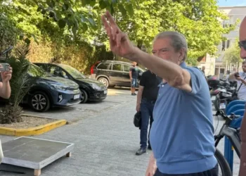 Berisha sulmon protestuesit: Janë vegla të Ramës!