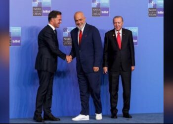 Atletet e kryeministrit Rama marrin vëmendje në Samit, “The Guardian”: Një tjetër moment nga “moda e NATO-s