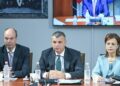 Euro në rënie të lirë, Sejko në Kuvend: Fiksimi i kursit të këmbimit do rriste inflacionin dhe interesat e kredive!