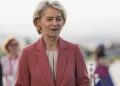 Një pistoletë e personalizuar, Von der Leyen zbulon si do të veprojë me dhuratën e Erdogan