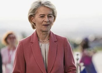 Një pistoletë e personalizuar, Von der Leyen zbulon si do të veprojë me dhuratën e Erdogan
