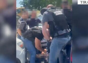 Iu gjet një sasi kokaine e fshehur në makinë, arrestohet 38-vjeçari në Tiranë