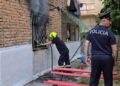 Zjarri përfshin apartamentin në Korçë, ndërron jetë i moshuari