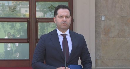Qeveria propozon ndryshime në 3 ligje financiare  Malaj  Përafrim me BE  ulin kostot dhe mbrojnë konsumatorin