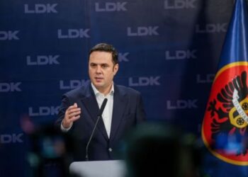 Dorëzohen firmat që kërkojnë shkarkimin e liderit të LDK-së, Lumir Abdixhiku