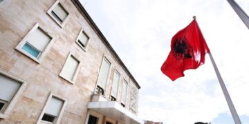 Prej vitesh e mbyllur, qeveria vendos rihapjen e Ambasadës shqiptare në Irlandë