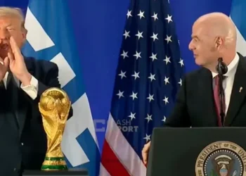 Videoja bëhet virale! Trump ndërpret Infantinon me batutë: Derisa skuadra e tij humbet!