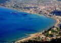 Europa “zbarkon” në Vlorë / Turistët e huaj preferojnë qytetin bregdetar për pushime