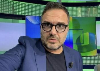 Gjendet i vrarë dhe i djegur gazetari sportiv italian