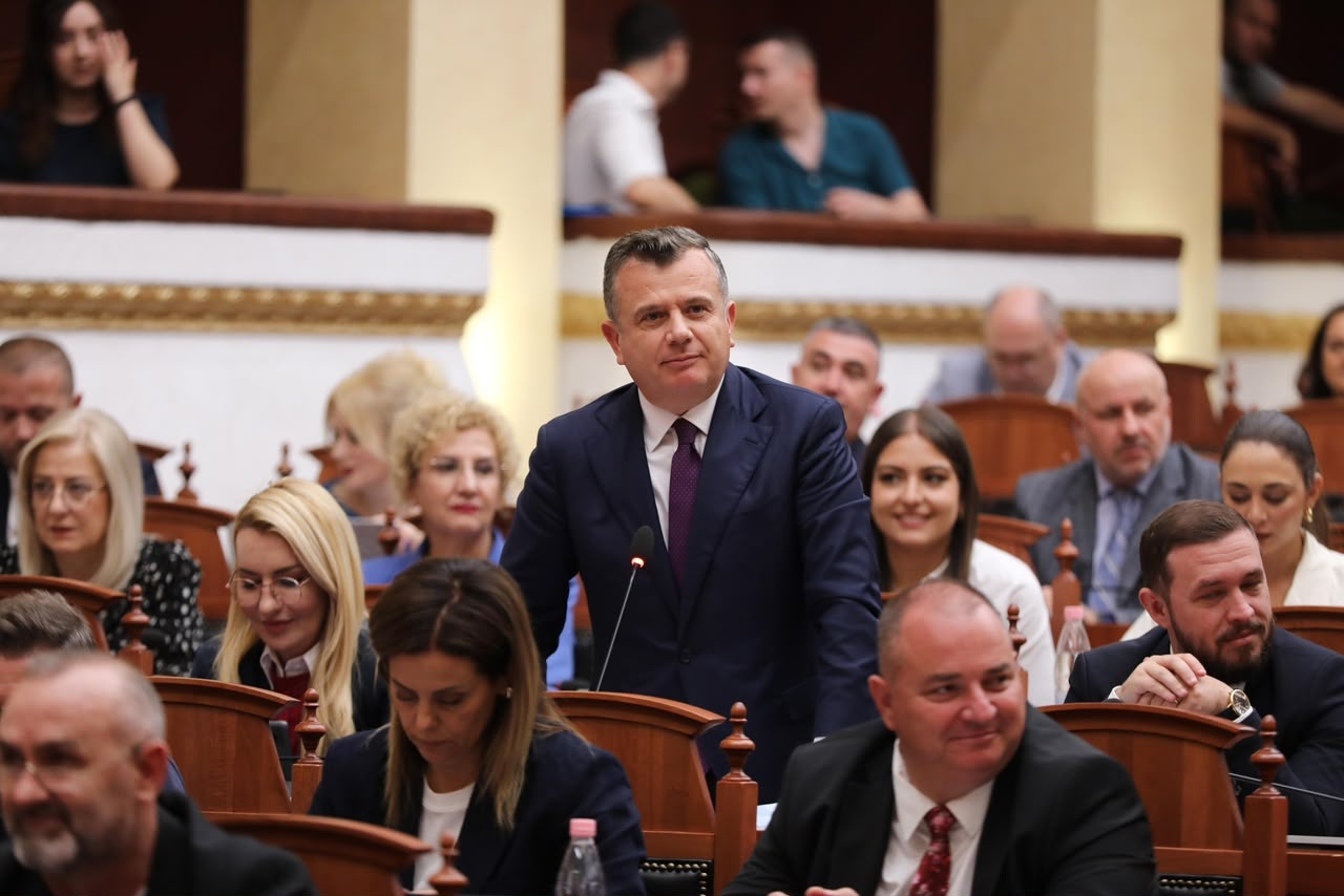  Territorialja   Balla opozitës  S ka kërkesë për zgjatje afati  E keni Kuvendin si shkollë nate  ikni e vini kur të doni