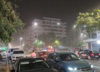 Era e fortë përfshin Vlorën, priten reshje intensive shiu