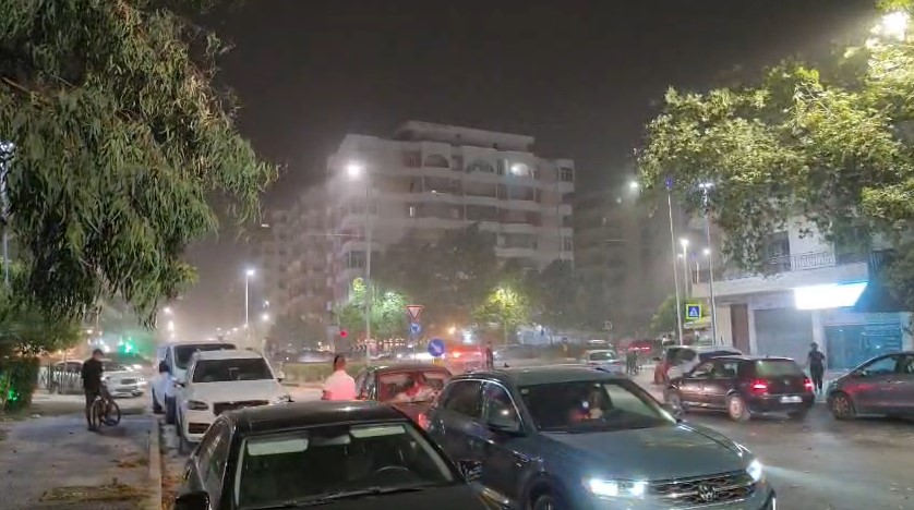 Era e fortë përfshin Vlorën  priten reshje intensive shiu
