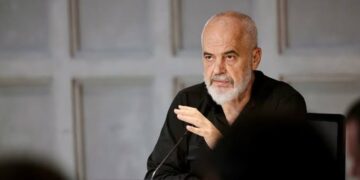 “Thellësisht i tronditur”, Rama reagon për sulmin në Berlin: Shqipëria qëndron pranë Gjermanisë