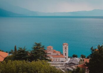 UNESCO paralajmëron Shqipërinë: Ohri rrezikon të humbasë statusin e Trashëgimisë Botërore