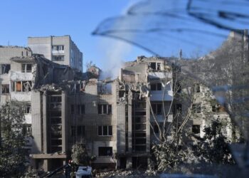 Rusia godet masivisht Ukrainën, alarm edhe në Poloni: 8 të vrarë, ngrihen avionët luftarakë