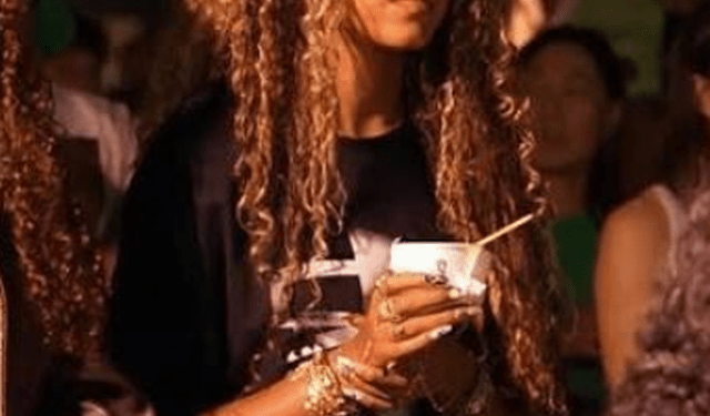 Blue Ivy mahnit me stilin si i nënës, shfaqet me Beyoncé dhe Jay-Z në koncertin e Lauryn Hill
