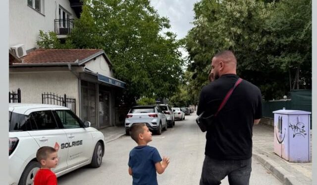 Gold AG hyn në të 40-at, bashkëshortja e surprizon me urimin e ëmbël