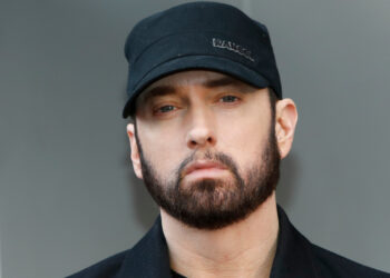Mbi 100 palë atlete nga koleksioni i Eminem dalin në ankand, disa prej tyre vlerësohen deri në 35 mijë dollarë