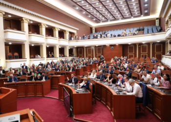 Sot, seancë maratonë në Kuvend. Shtatë institucione ‘japin llogari’ para deputetëve