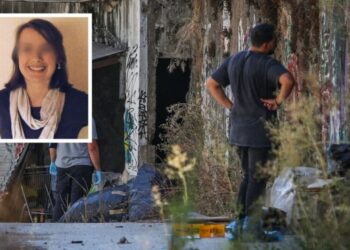 U gjet brenda një valixheje, telefoni i britanikes përdorej që të dukej se ishte gjallë