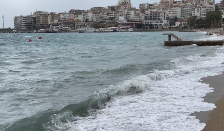 Saranda  Ksamili dhe Borshi në alarm për motin  ndalohet nesër dalja në det për të gjitha mjetet e vogla lundruese 