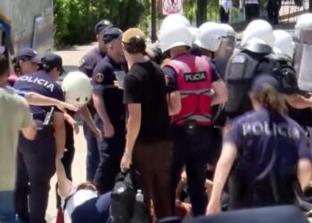 UGSH ngre alarmin pas protestës: Gazetarët u sulmuan gjatë raportimit, autorët të dalin para drejtësisë