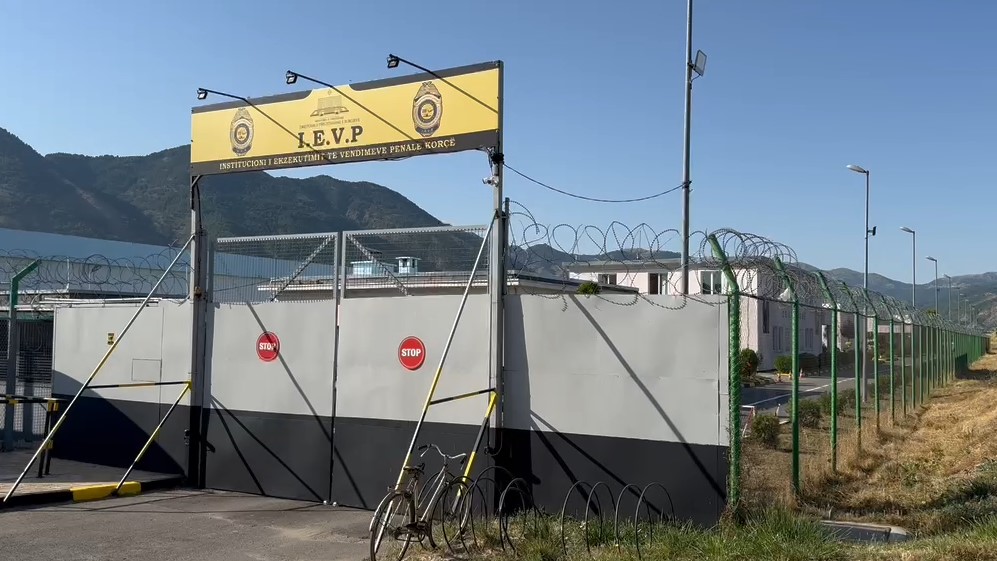 Amnistia Penale  72 të dënuar lirohen sot nga burgu i Drenovës dhe Pojskës