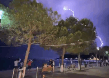 Himarë/ Elektricisti 55-vjeçar humb jetën gjatë ndërhyrjes për rikthimin e energjisë elektrike