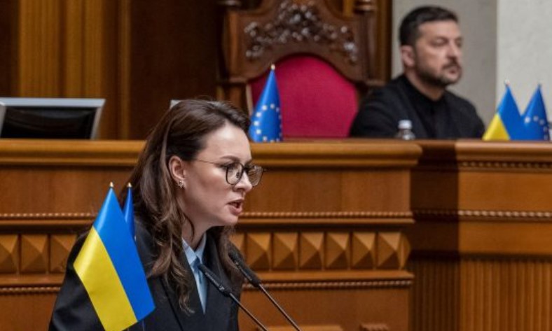 Zyrtare  Kryeministrja e Ukrainës jep dorëheqjen