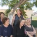 Skandal në Sarandë, postieri ‘zhduk’ pensionet e 13 muajve: Do shes tokën që t’ua shlyej…